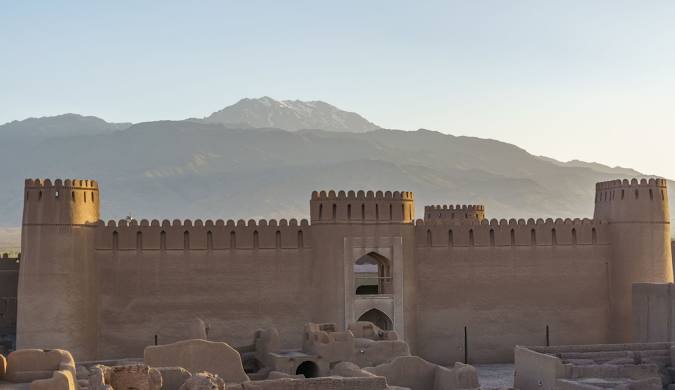 ارگ راین کرمان: دژی باشکوه در قلب تاریخ ایران